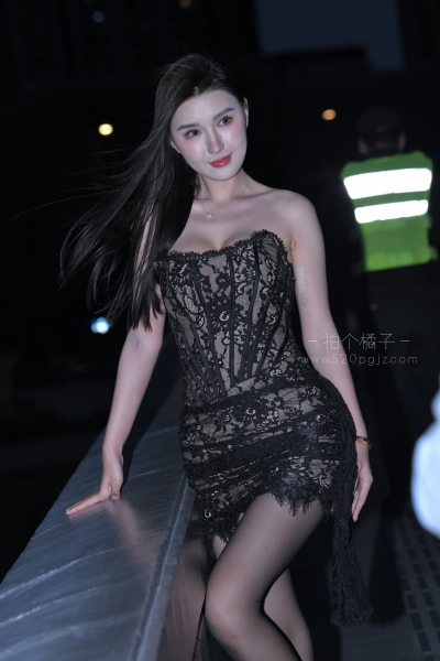 J1144 蕾丝短裙