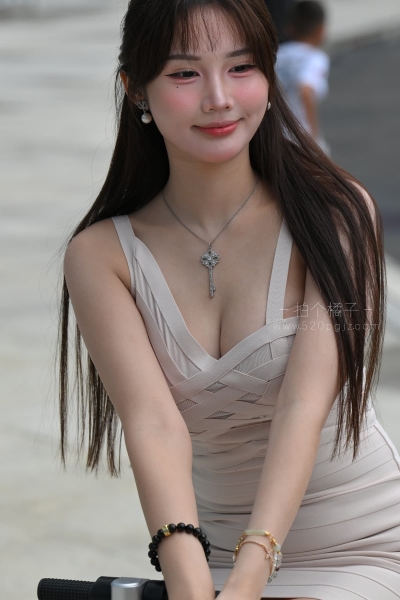 J1094 好身材藏不住-小思佳