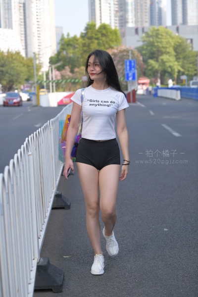 M156 黑白搭配运动装