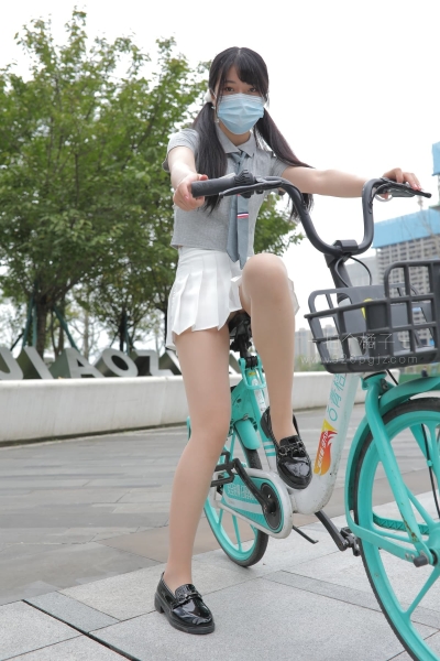 M142 百褶裙女孩-加菲mao