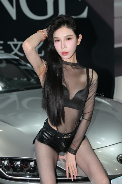 J868 神秘黑丝诱惑