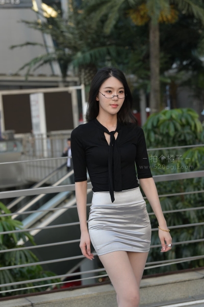 J949 黑与银的搭配