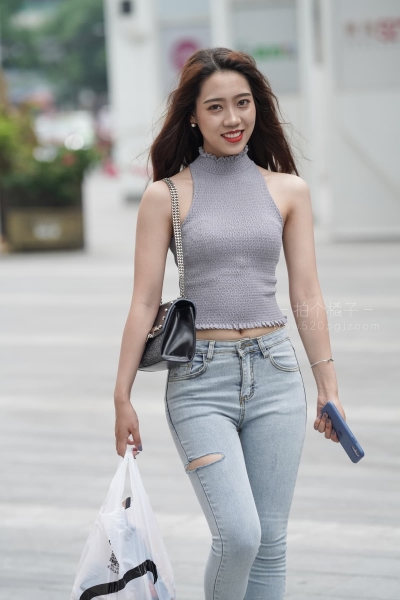 M117 夏风微凉-紧牛美女-一筒