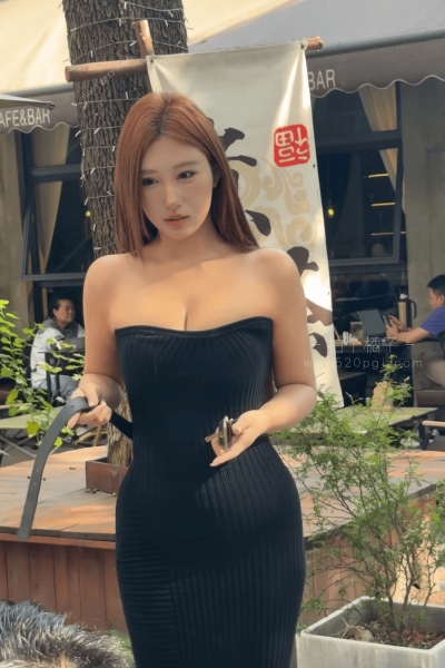 C102 养眼身材