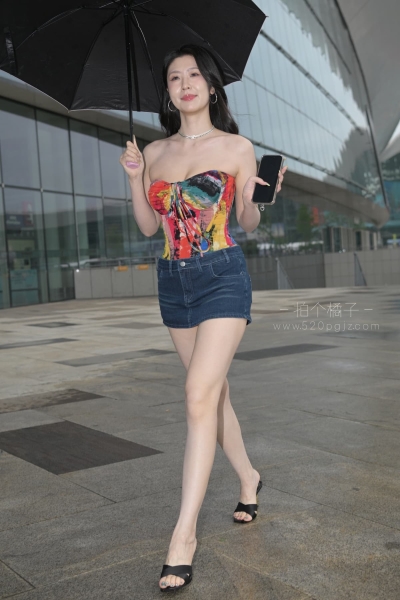 J1227 涂鸦彩绘抹胸-弦子